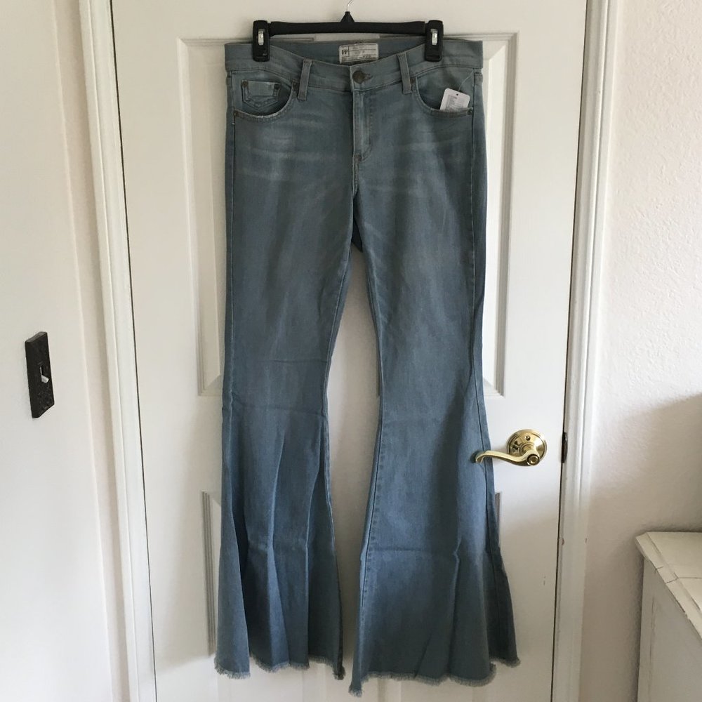 ⭐️HOST PICK⭐️ Free People Jeans Ultra Wide Flare